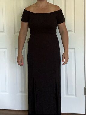Express Black One-Shoulder Evening Gown